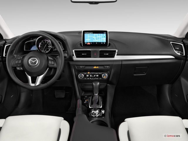 Mazda 3_Салон