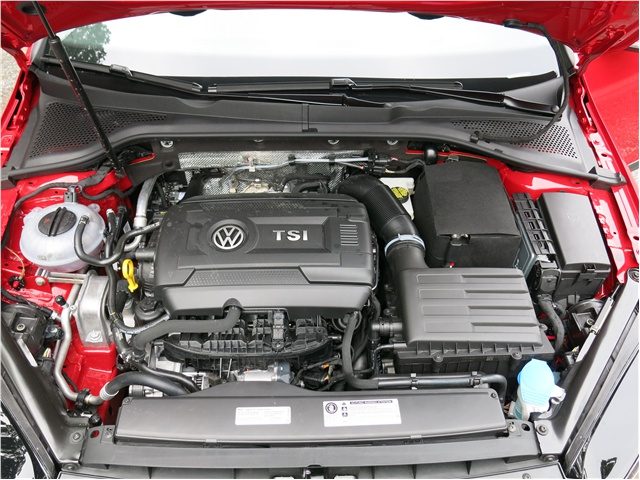 Volkswagen_Golf_Alltrack_Двигатель