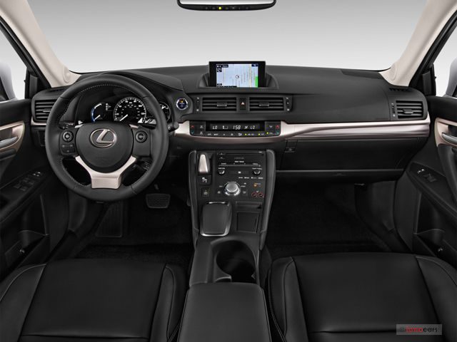 2015_Lexus_CT_Hybrid_Салон