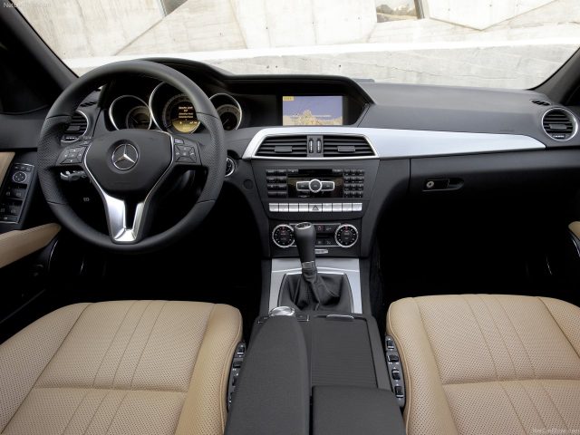 Mercedes C-class_Салон